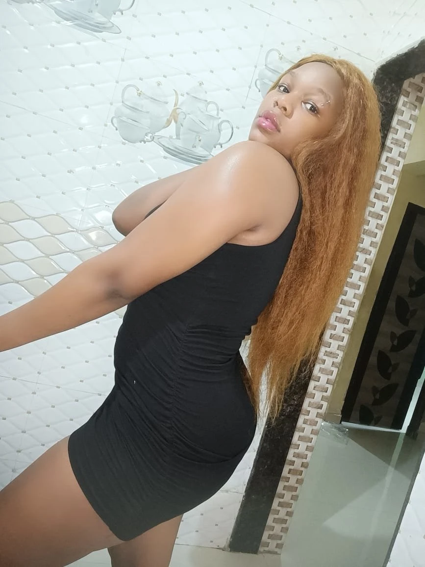 Blackberry in Mumbai – Ugandan escort in Mumbai — 2 / 5