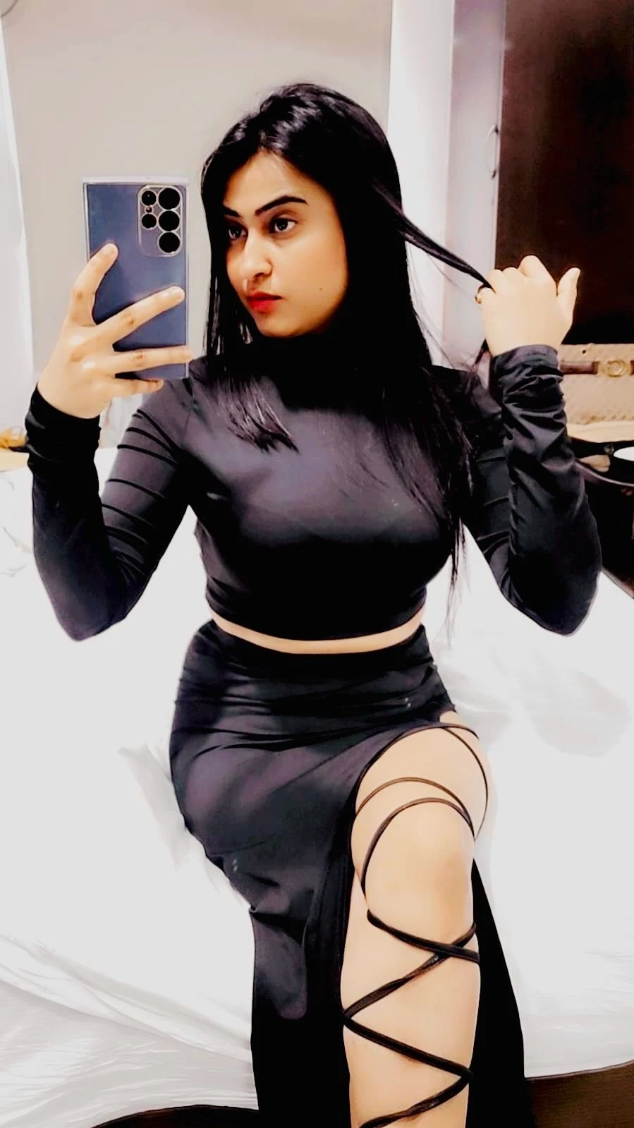 Hi, I am Janvi Independent available out – Indian escort in New Delhi — 1 / 2