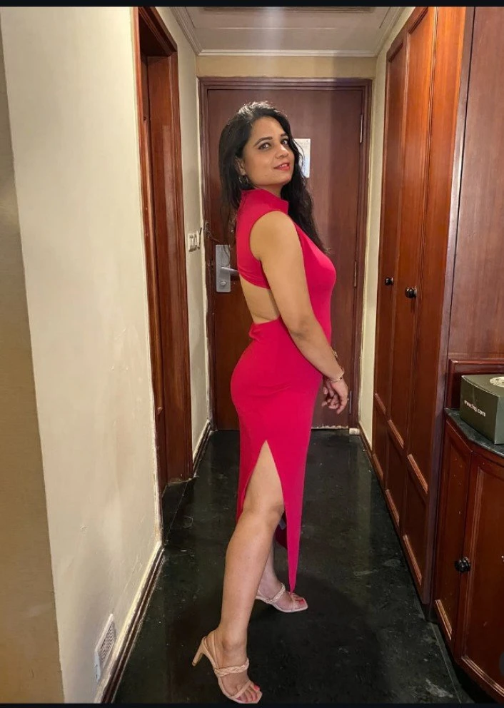 Anushka Best VIP escort service availabl – Indian escort in Rajkot — 4 / 5