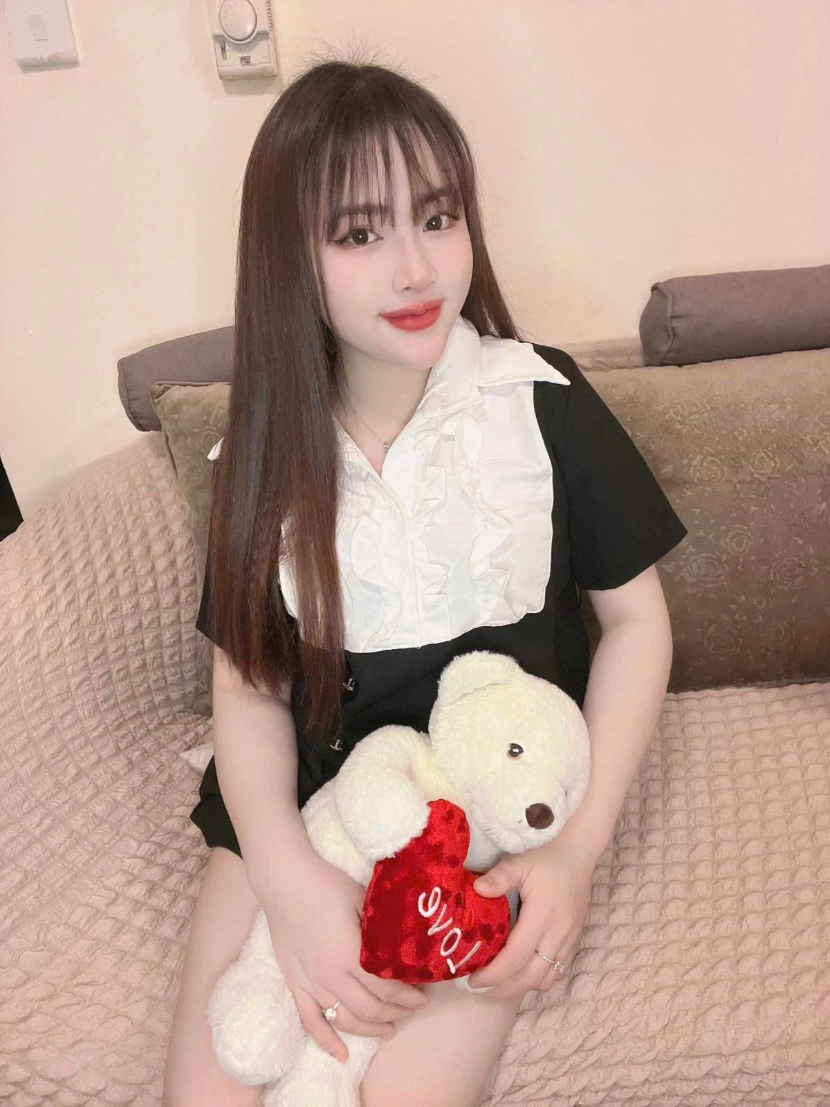 Julia – Vietnamese escort in Colombo — 2 / 5