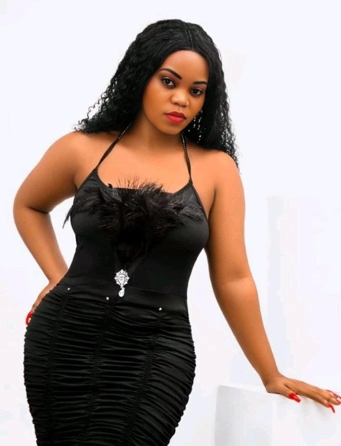 Linda – Ugandan escort in Kampala — 2 / 4