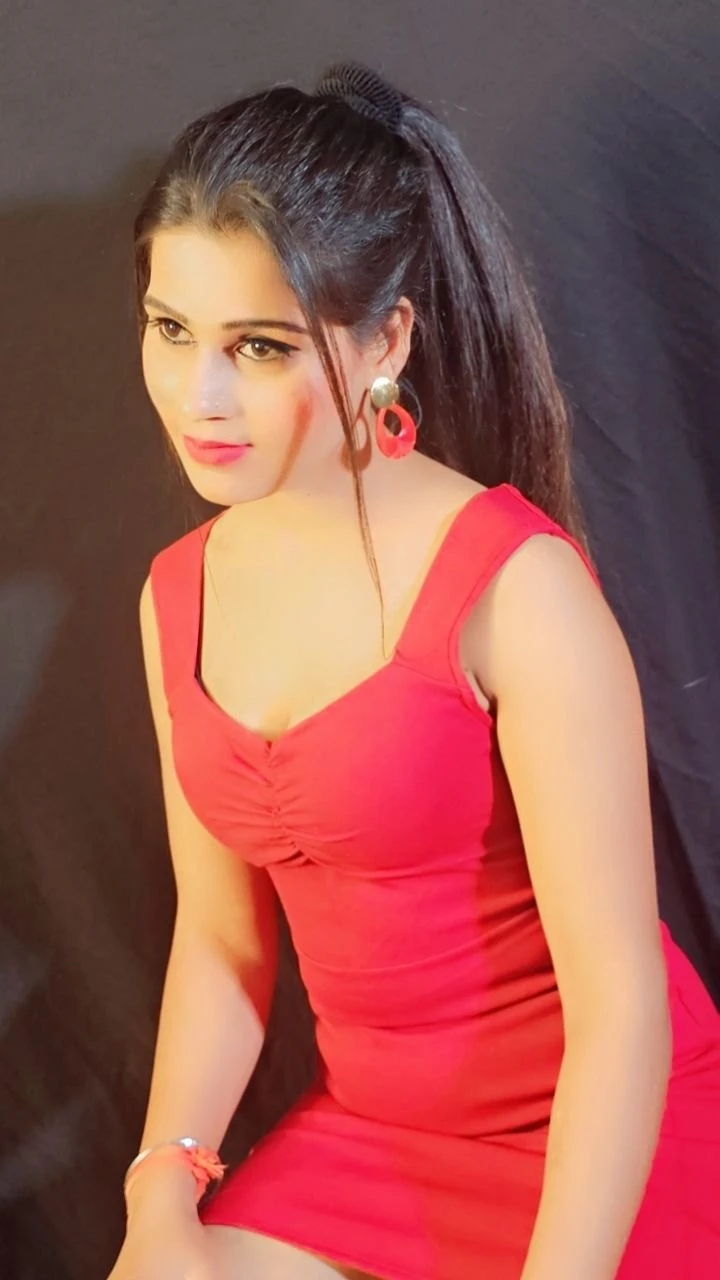 I AM JANVI – Indian escort in Kochi — 5 / 6