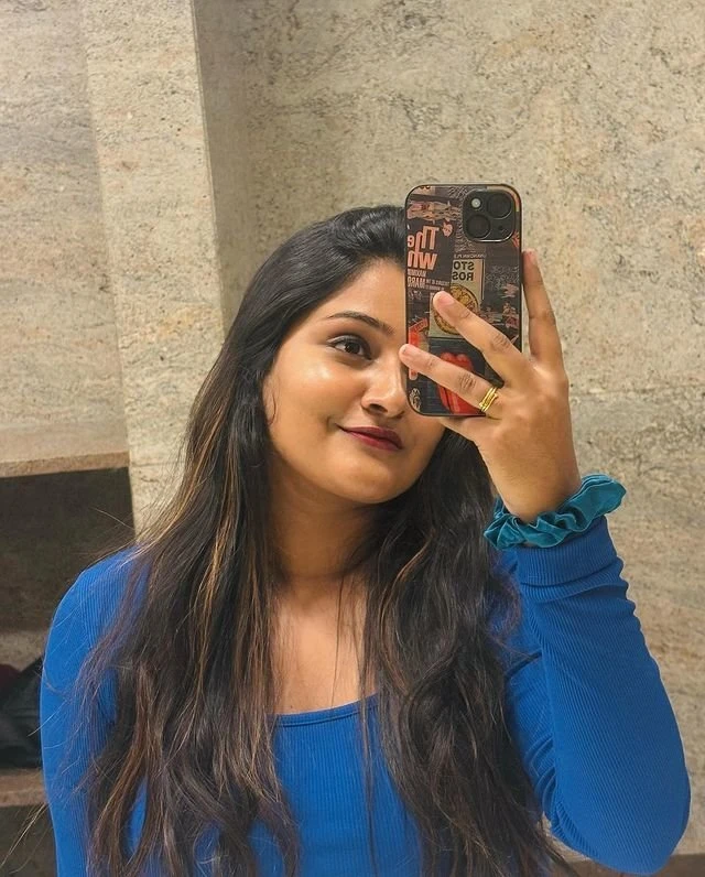 Riya (Real and Cam Service) – Indian escort in Mumbai — 2 / 7