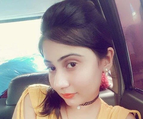 Anam Butt – Pakistani escort in Karāchi — 4 / 7