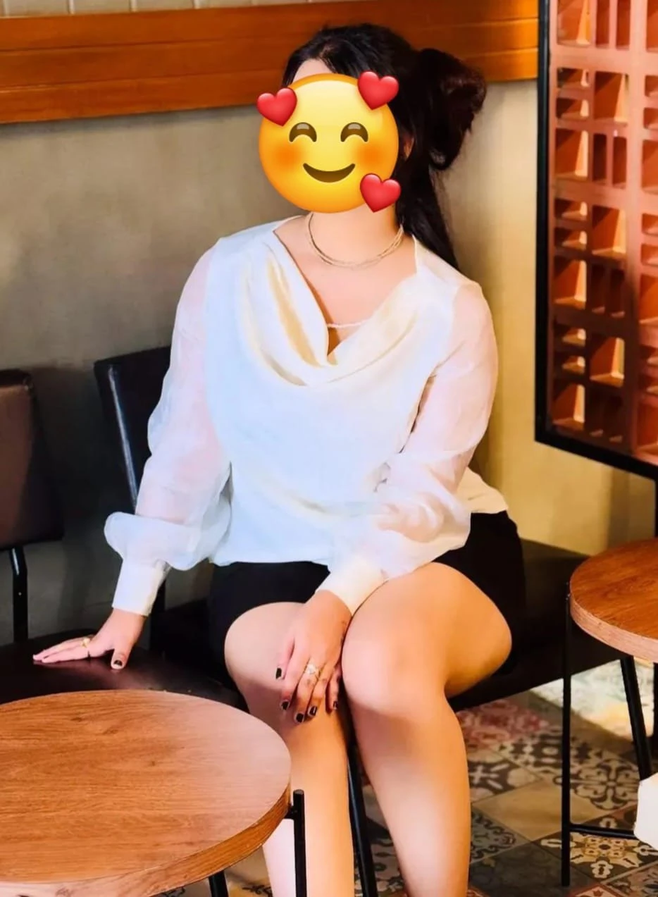 ꧁༒Nikki Real Meet & Cam Session༒꧂ – Indian escort in Pune — 2 / 5