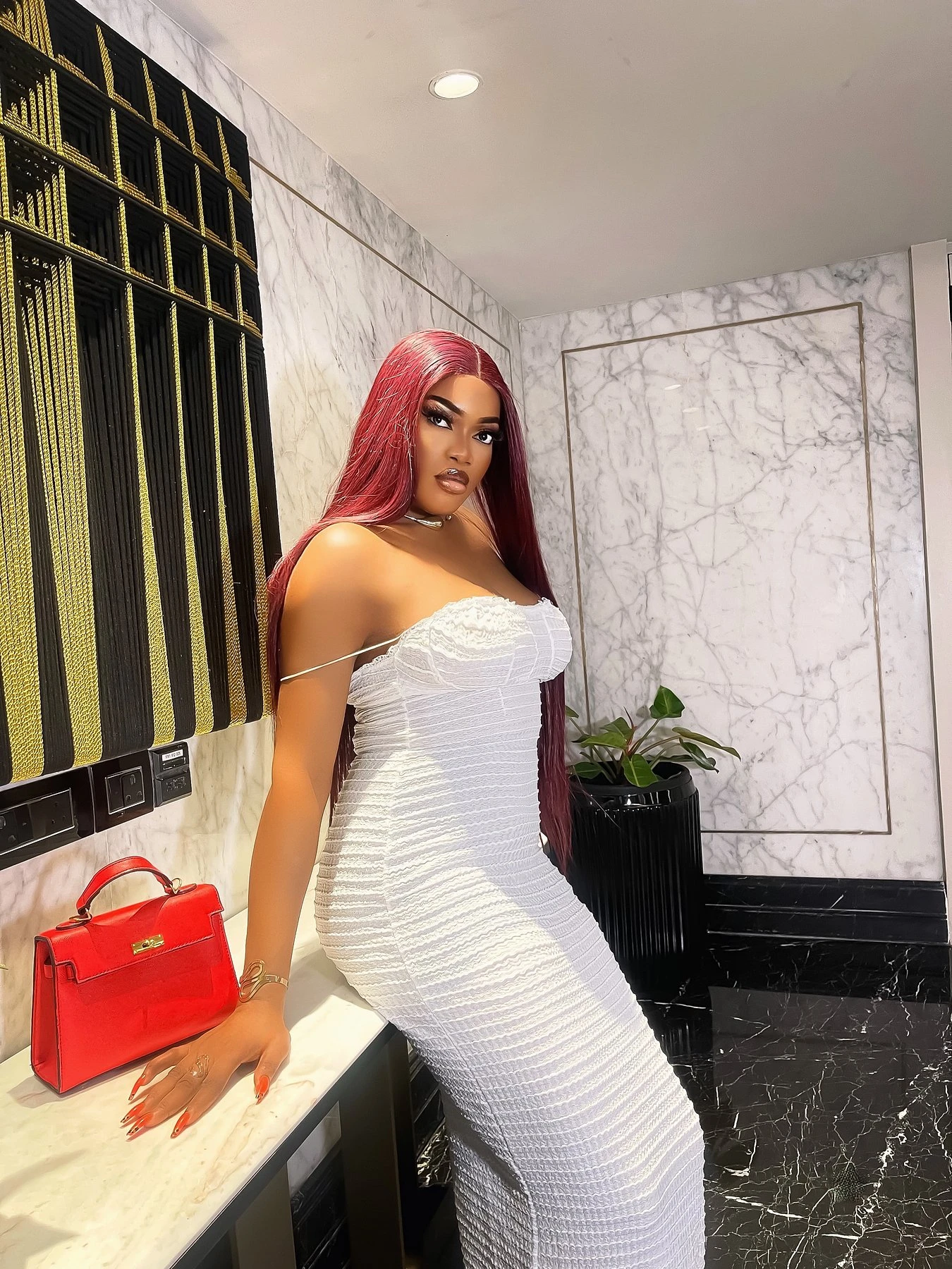 Honey – South African masseuse in Pune — 2 / 3