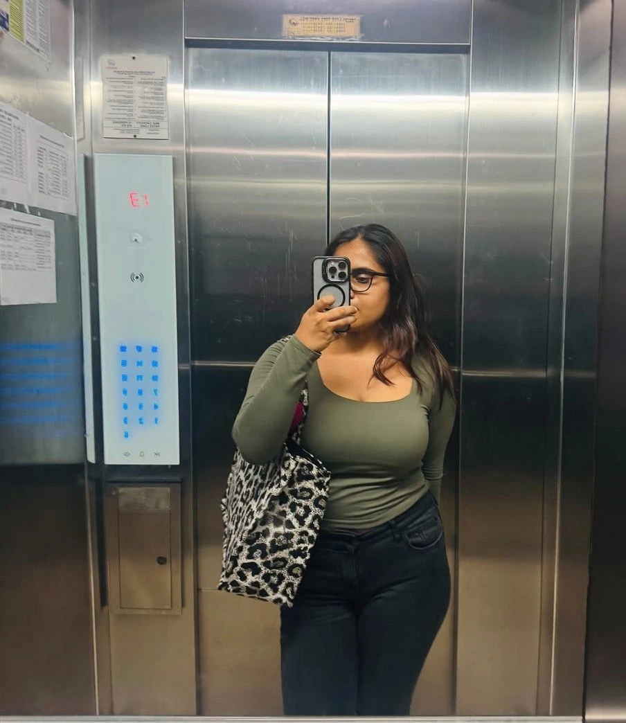 Nude Cam Session/sex Chat/real Meet – Indian escort in New Delhi — 2 / 5