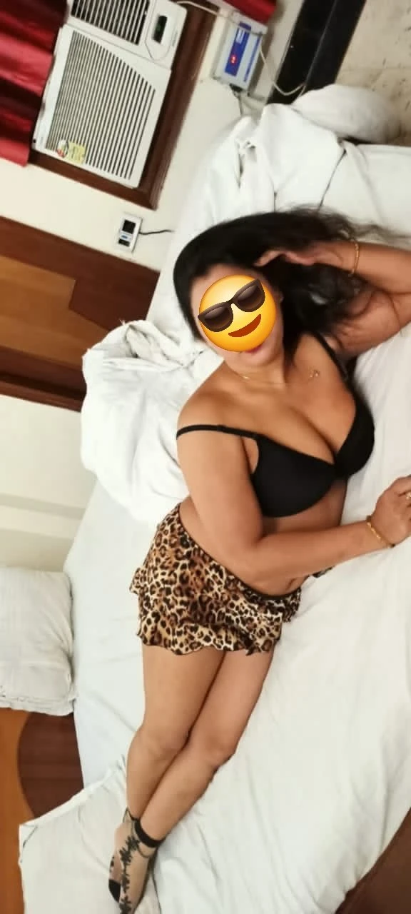 AAKRITI(DIV🧶RCE)TOP Most Beautiful(M.R) – Indian escort in New Delhi — 11 / 26