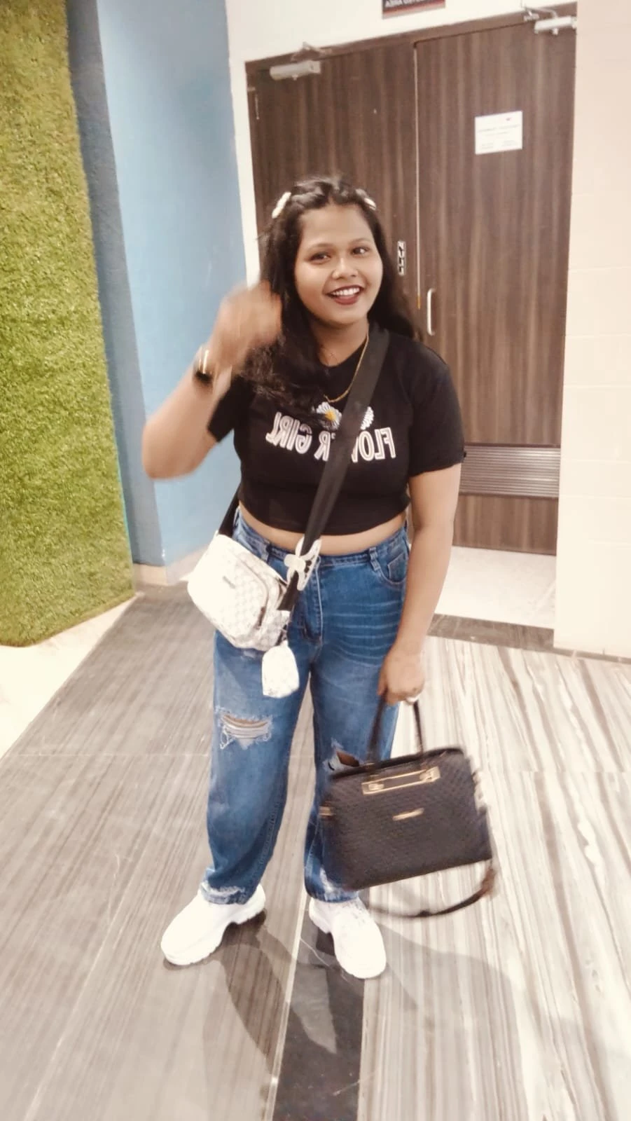 Sony an Independent – Indian escort in Mumbai — 3 / 16