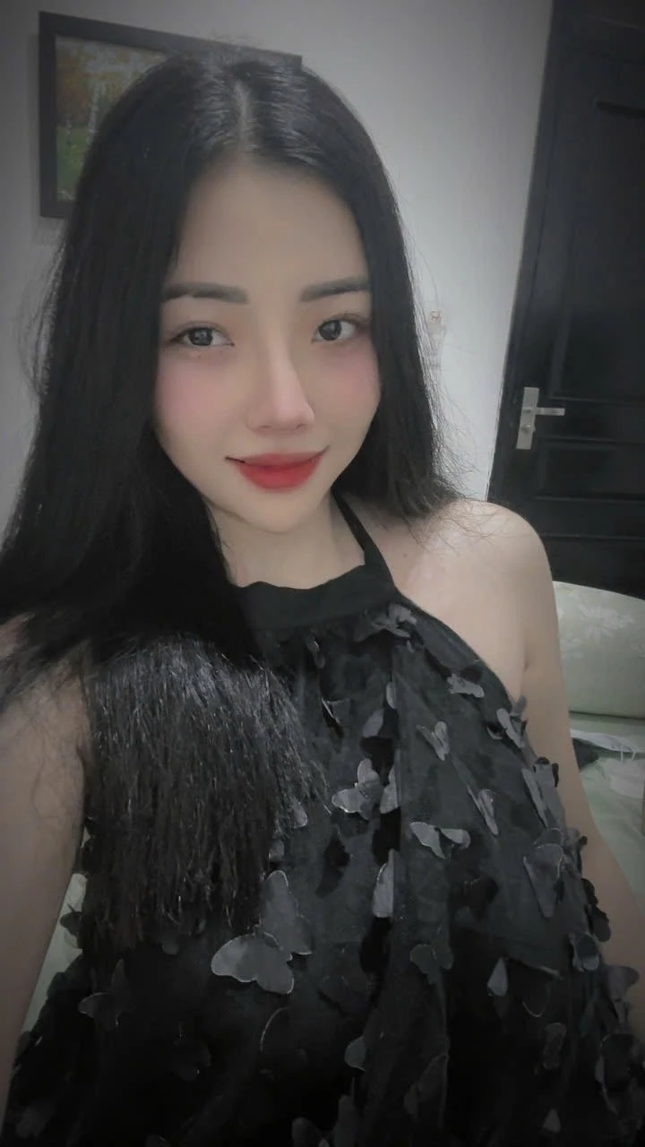 Quỳnh Nguyễn – Vietnamese escort in Da Nang — 5 / 6