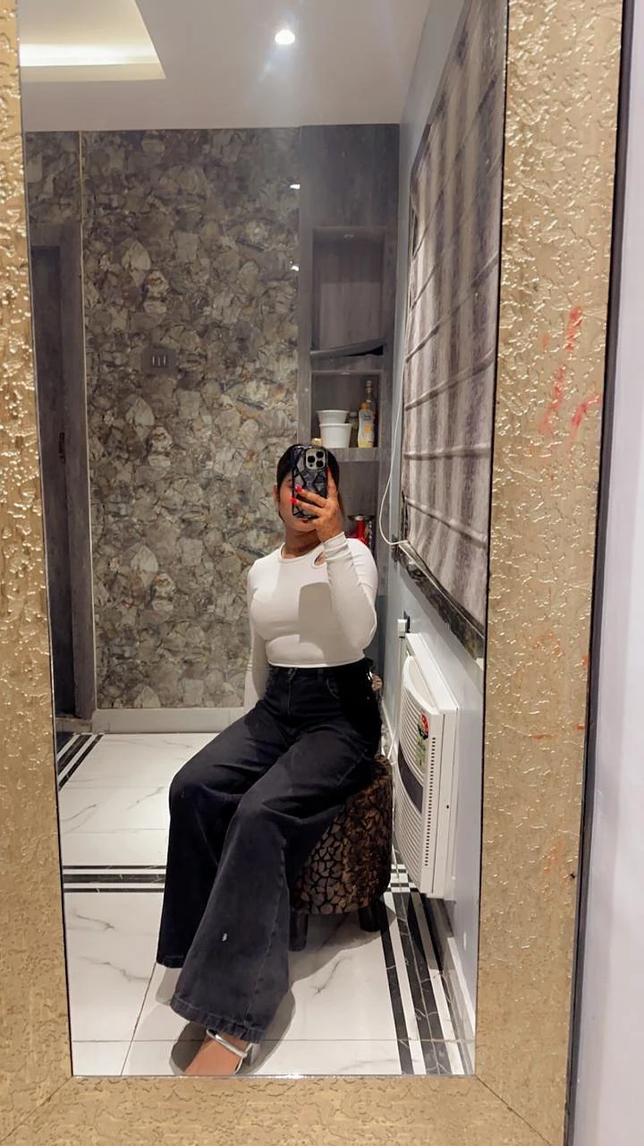Komal Real Meet – Indian escort in Kozhikode — 3 / 4