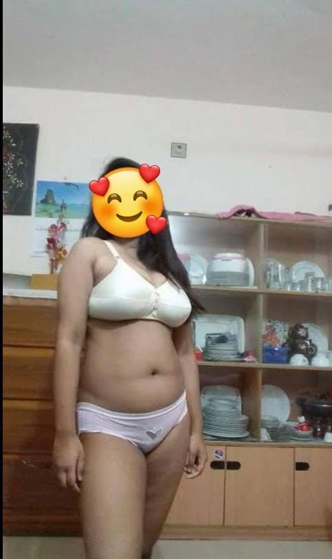 Nithya – Indian escort in Kochi — 3 / 4