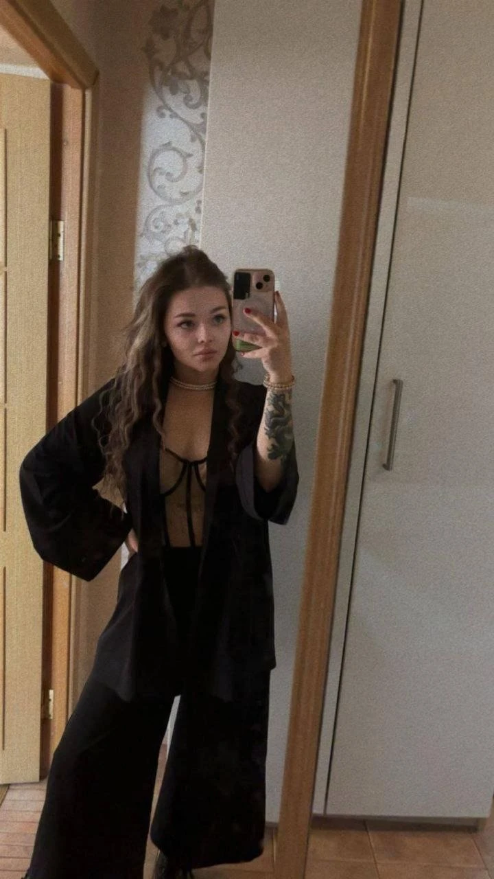 Lilly – Indian escort in Hyderabad — 3 / 5