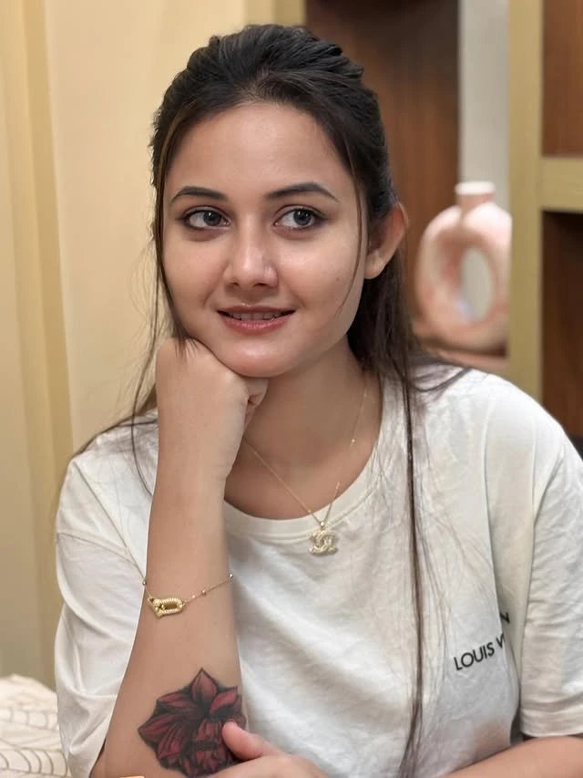 Sejal – Indian escort in Mumbai — 4 / 8