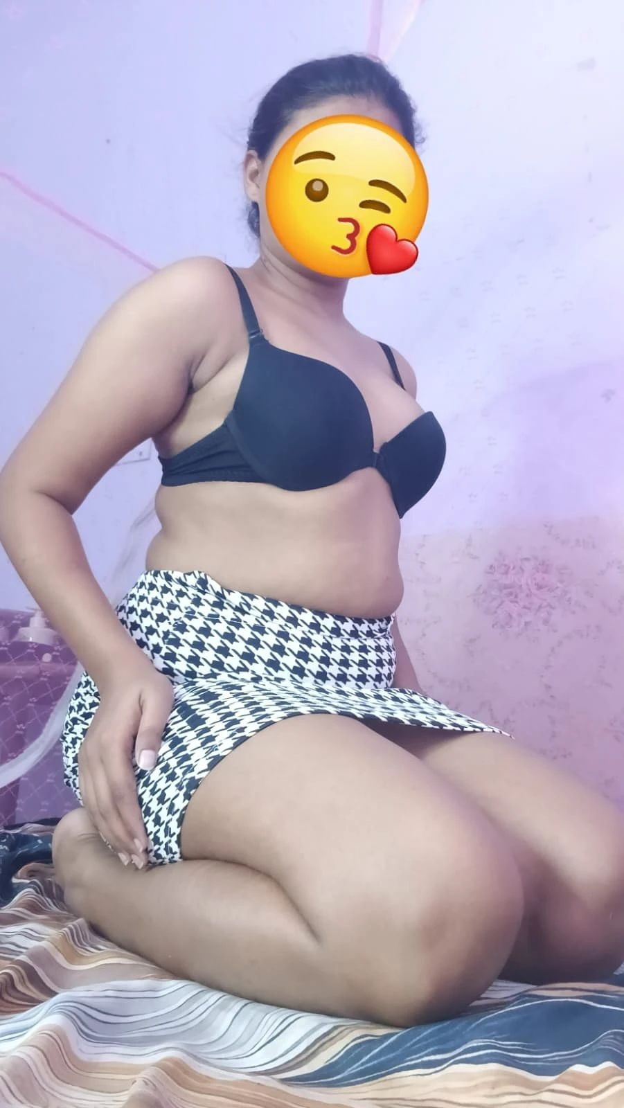 (Independent) cam show & real meet – Indian escort in Pune — 1 / 2