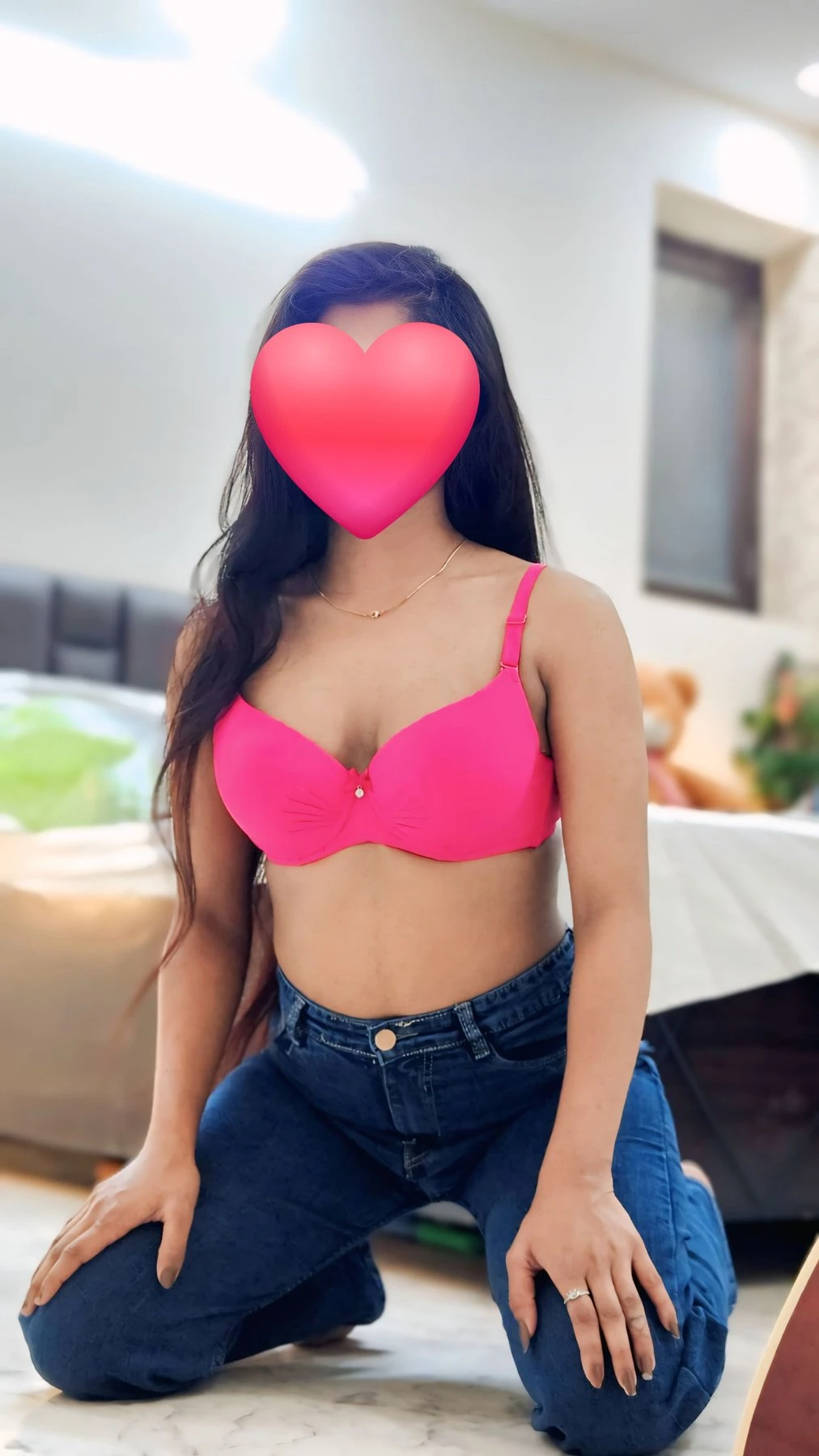 Devyani Cam and Real Meet – Indian escort in New Delhi — 7 / 14