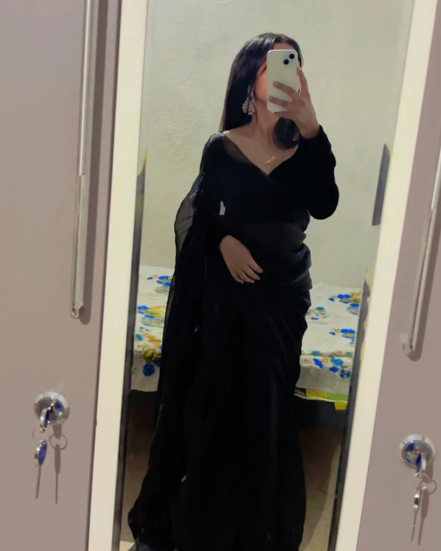 Pooja496 – Indian dominatrix in Kolkata — 9 / 20
