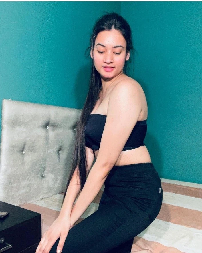 Urvashi escort service – Indian escort agency in Thrissur — 2 / 3