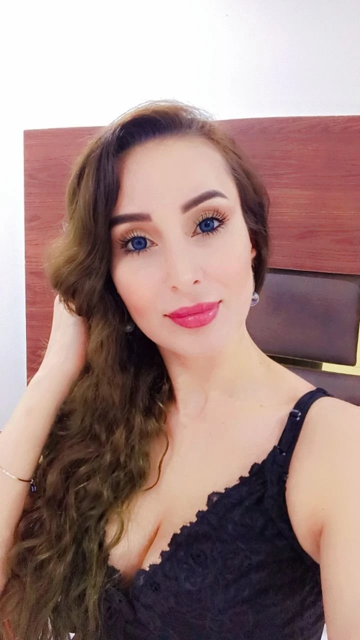 Russian Escort Near by Surya Hotel Nfc – Russian escort agency in New Delhi — 3 / 5