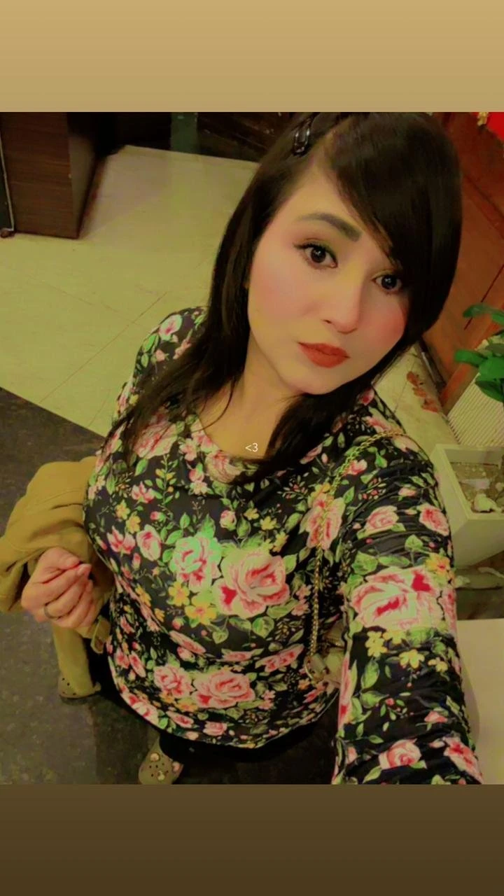 Divya – Indian escort in New Delhi — 2 / 7