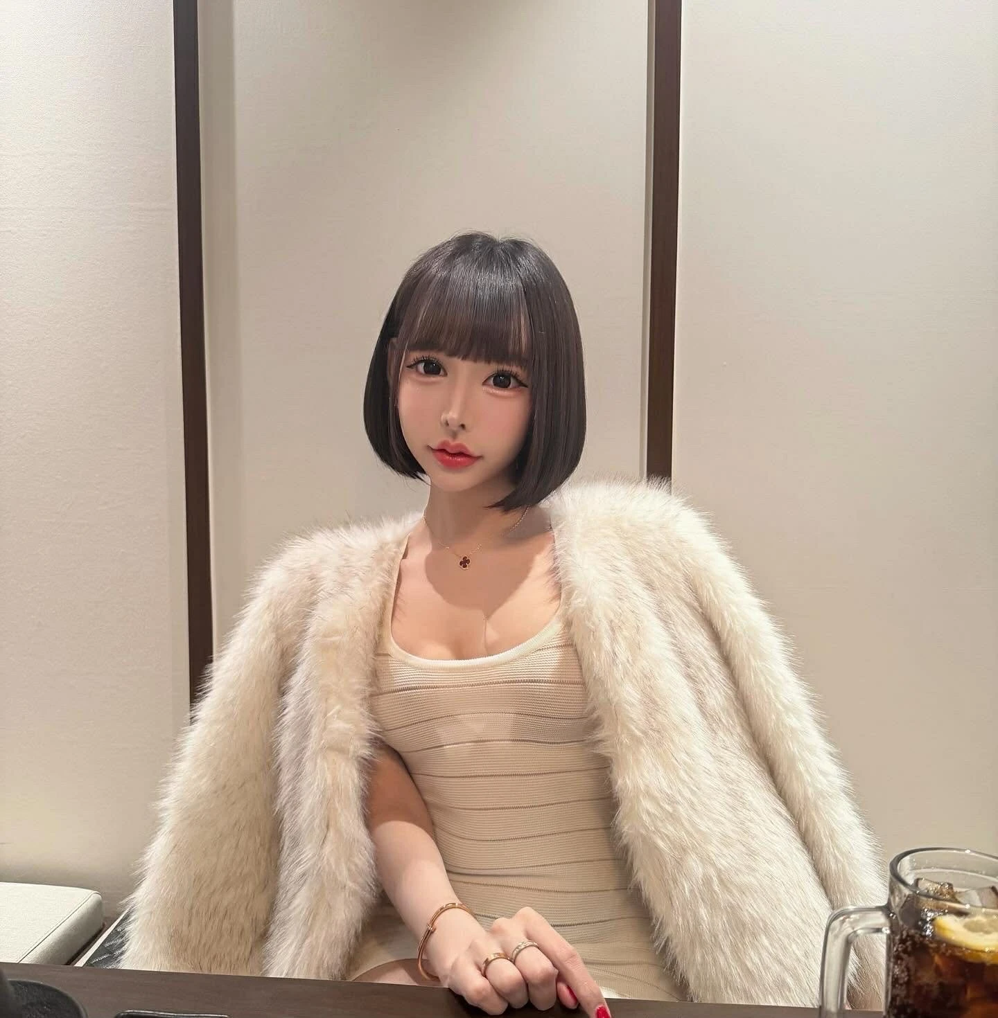 Hana – Japanese escort in Seoul — 2 / 6