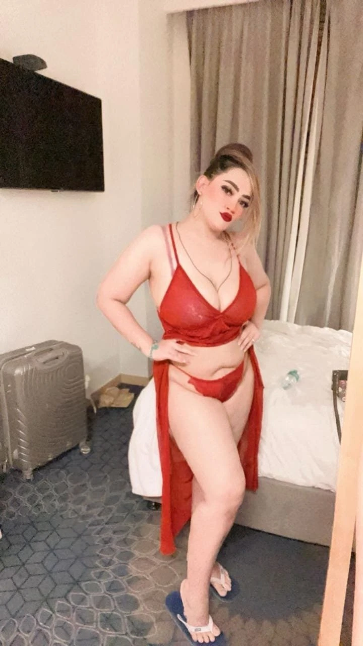 Zoyasingh video call available – Indian escort in Hyderabad — 2 / 3