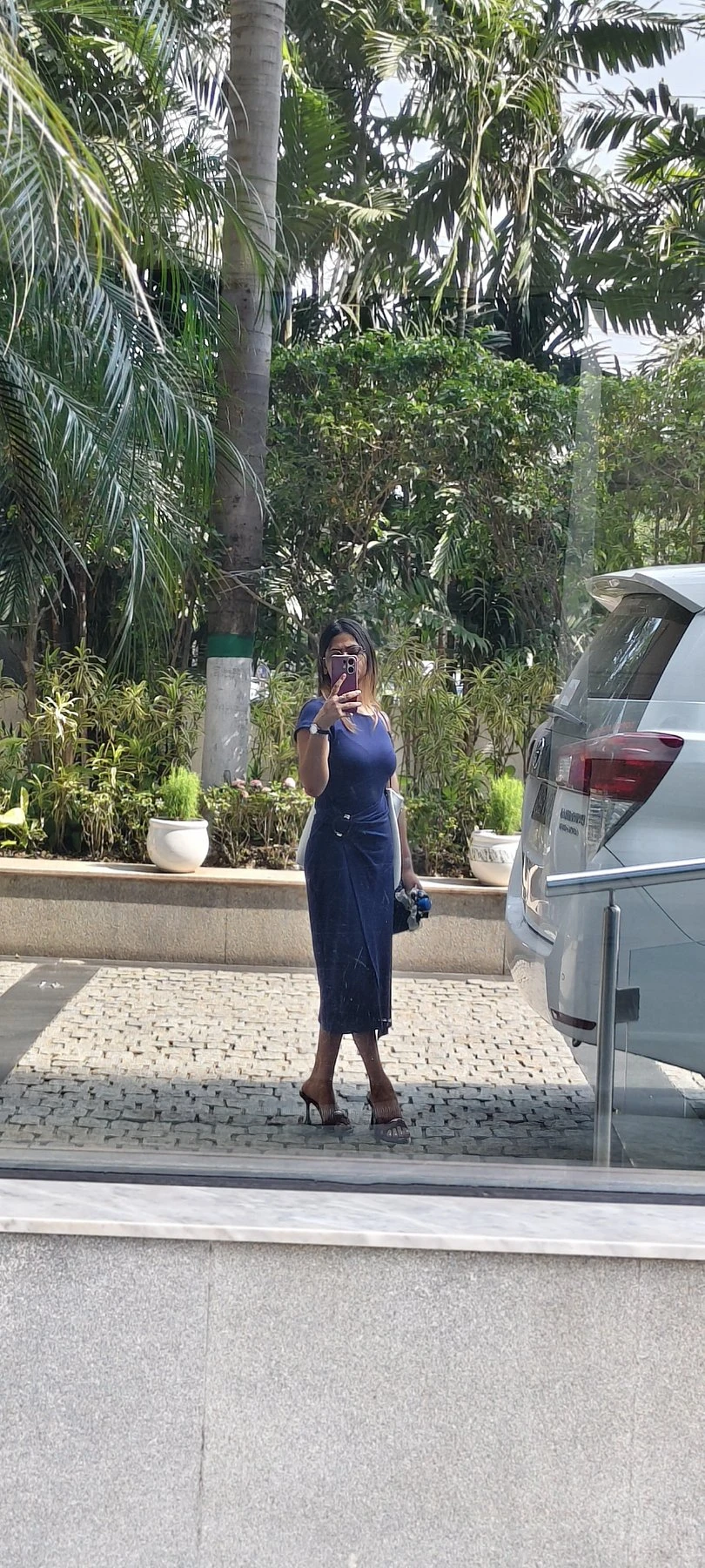 Moonlight – Indian companion in Kolkata — 4 / 5