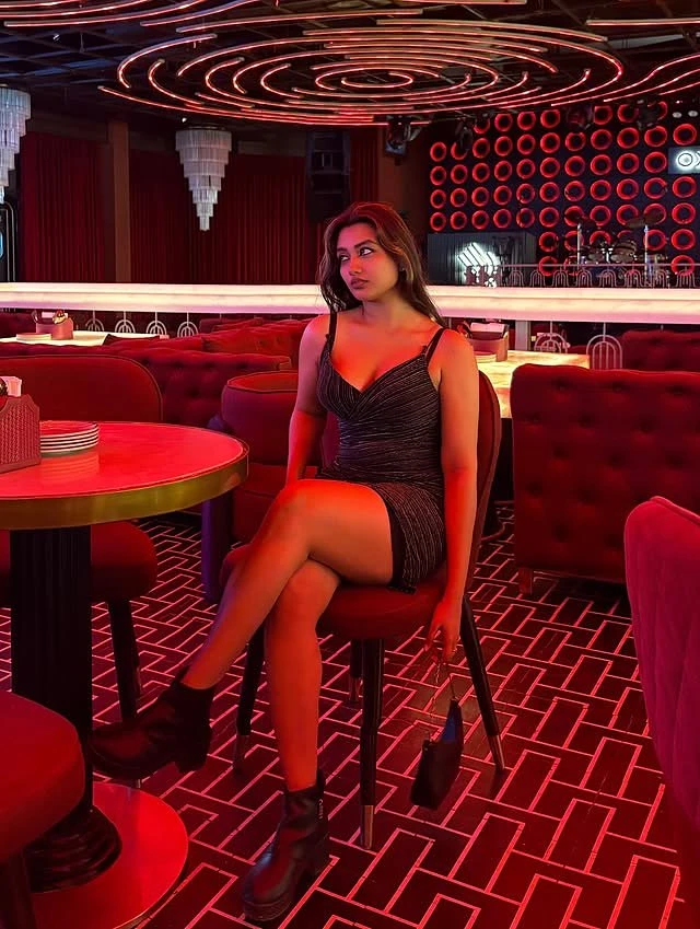 Avantika – Indian escort in Mumbai — 4 / 7