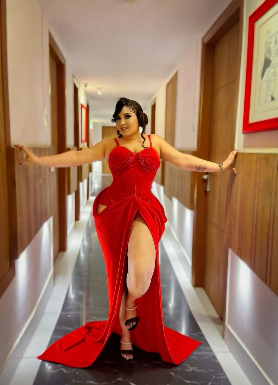 Clara – Tanzanian escort in Udaipur — 3 / 4