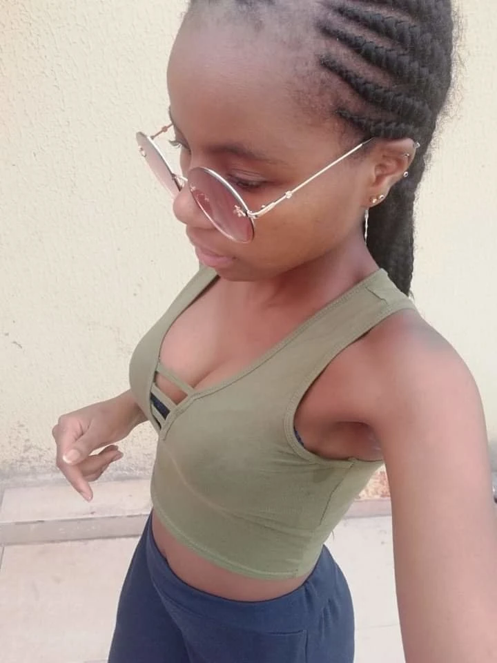 Donna – Algerian escort in Beirut — 5 / 6