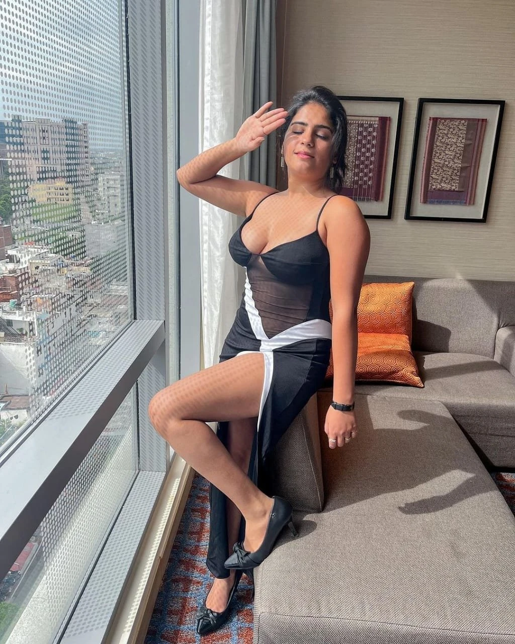 Druvi – Indian escort in Kolkata — 1 / 3