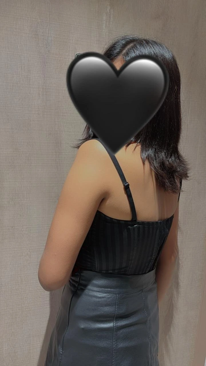 Extra Hot 20 Year Old – Indian escort in New Delhi — 10 / 12