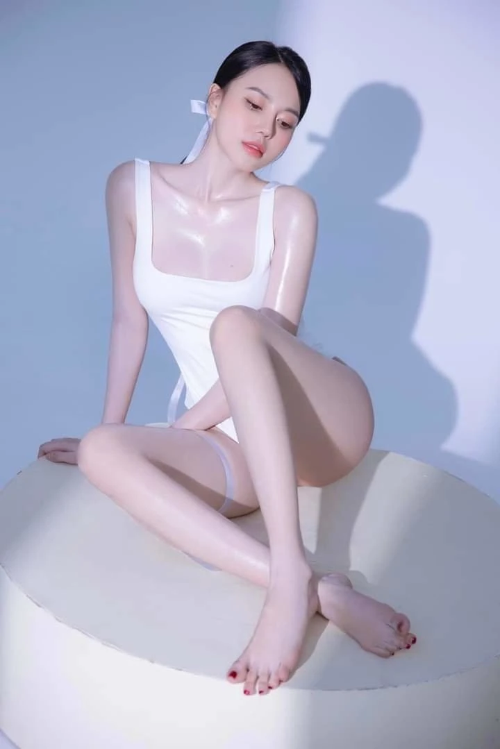Maya – Vietnamese escort in Hanoi — 4 / 5