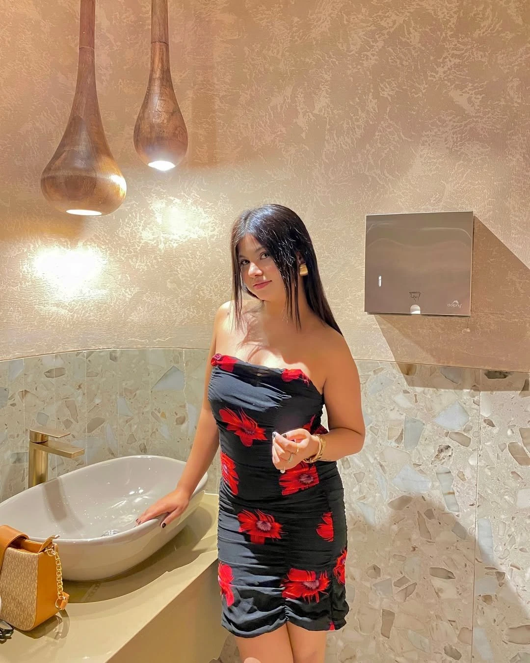 Real Service Cash Payment Verified Girl – Indian escort in Kolkata — 4 / 9