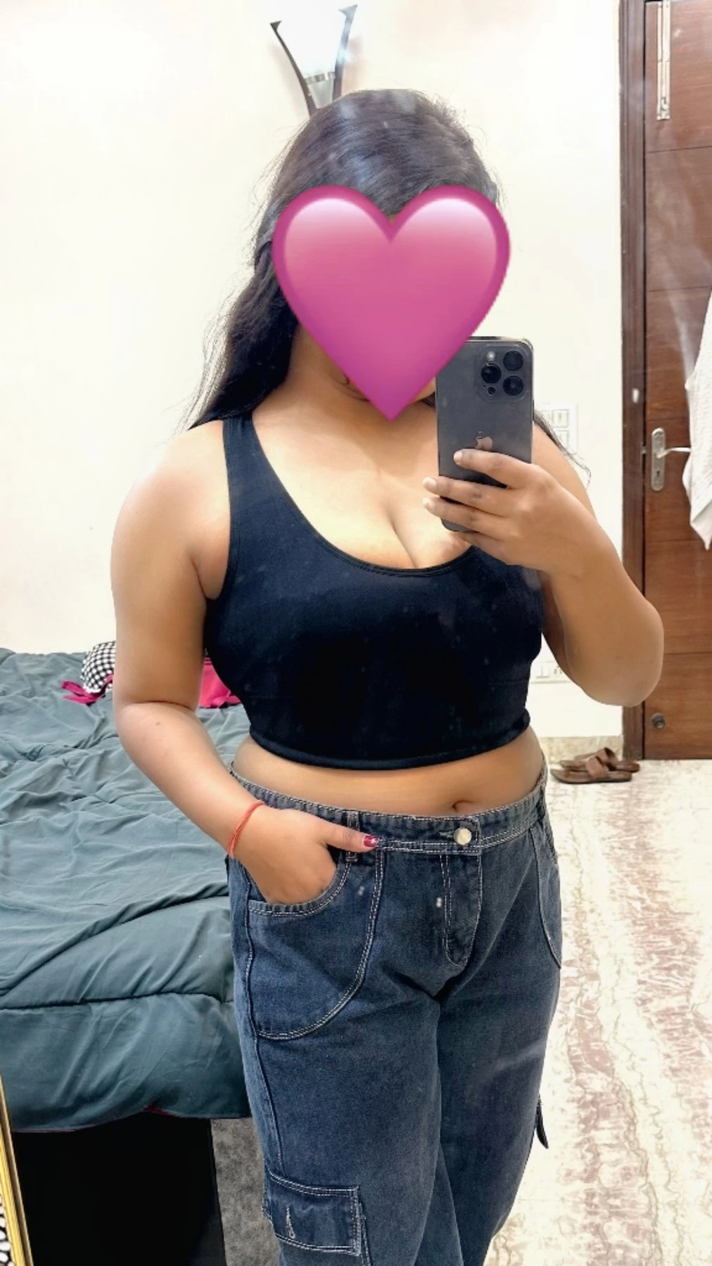 Sneha Cam fun and real meet – Indian escort in Noida — 3 / 9