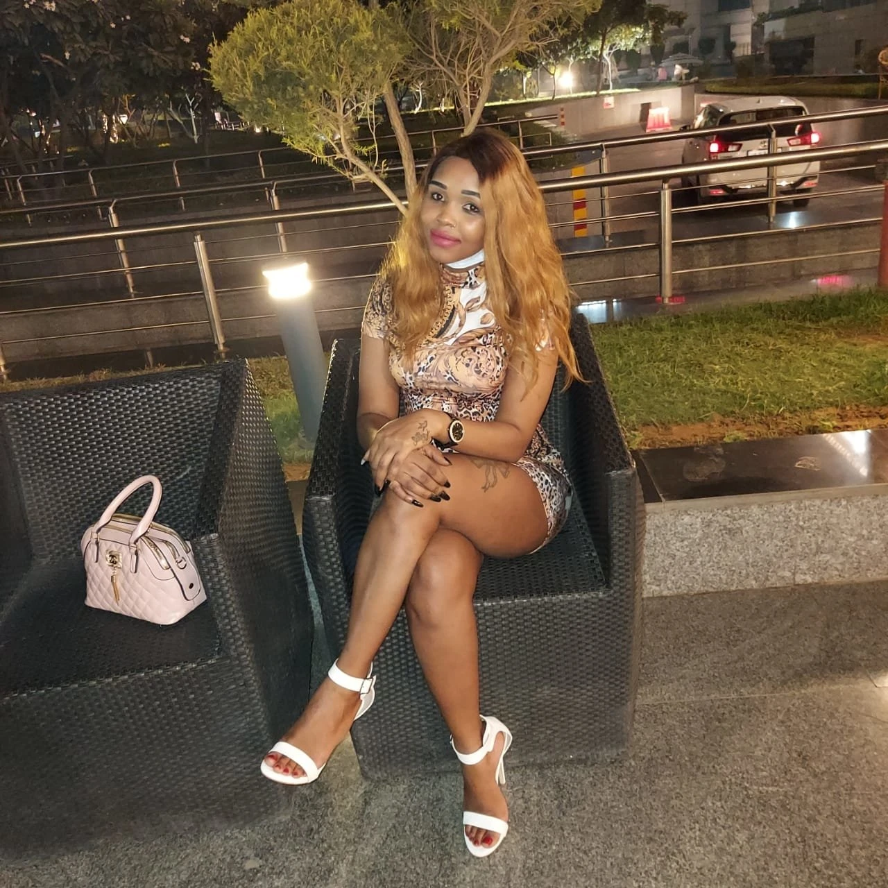 Bella – South African escort in New Delhi — 2 / 3