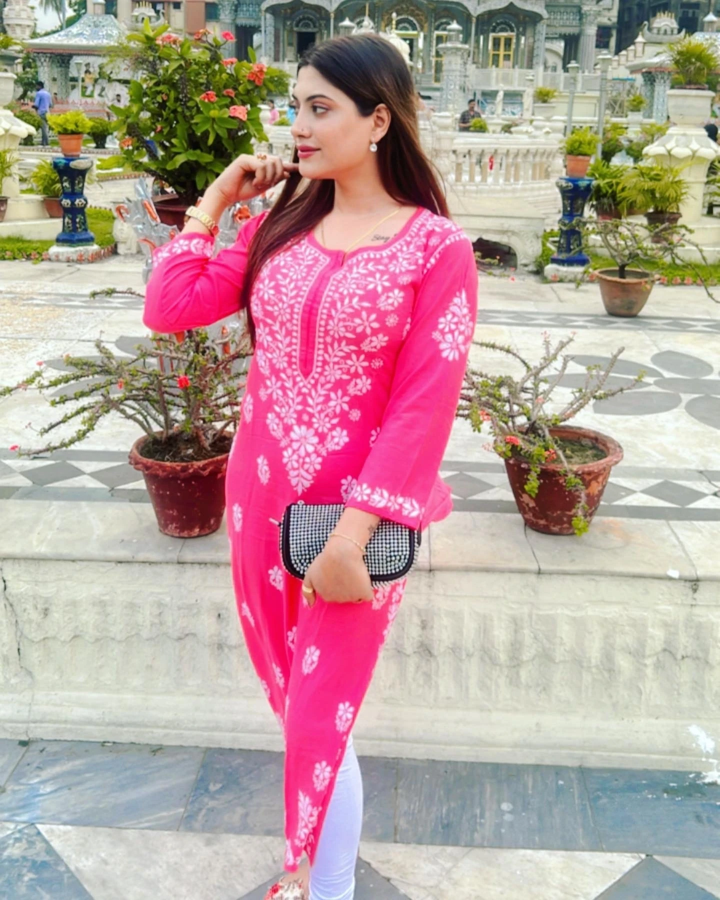Ishika rai video call – Indian escort in Mumbai — 5 / 23