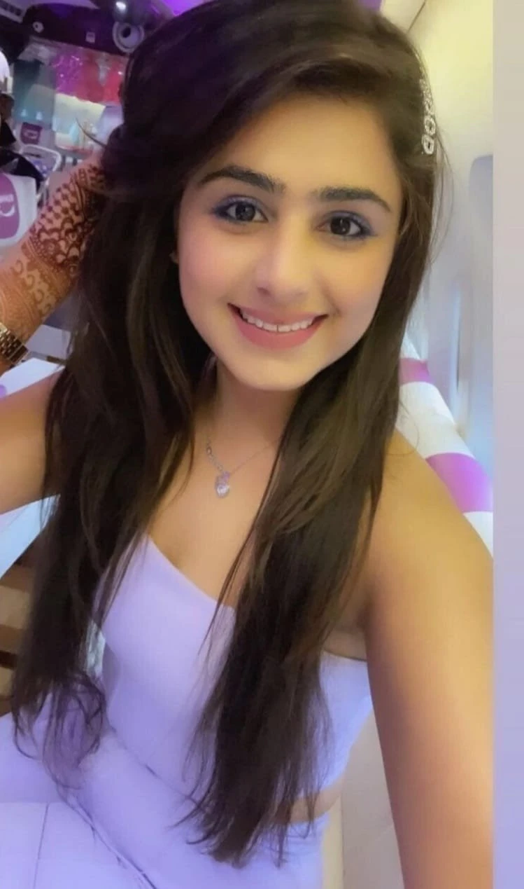 Ali Na – Indian escort in Chennai — 2 / 4