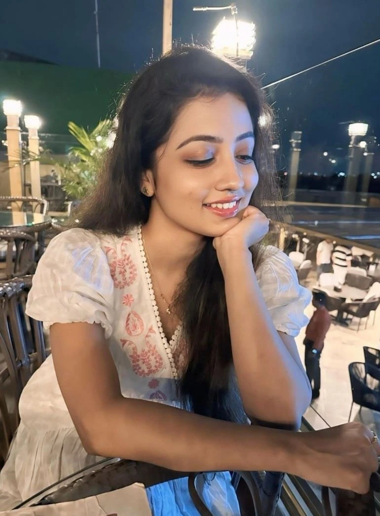 ꧁༒Poonam🦋༒꧂, Escort service – Indian escort in Kochi — 2 / 4