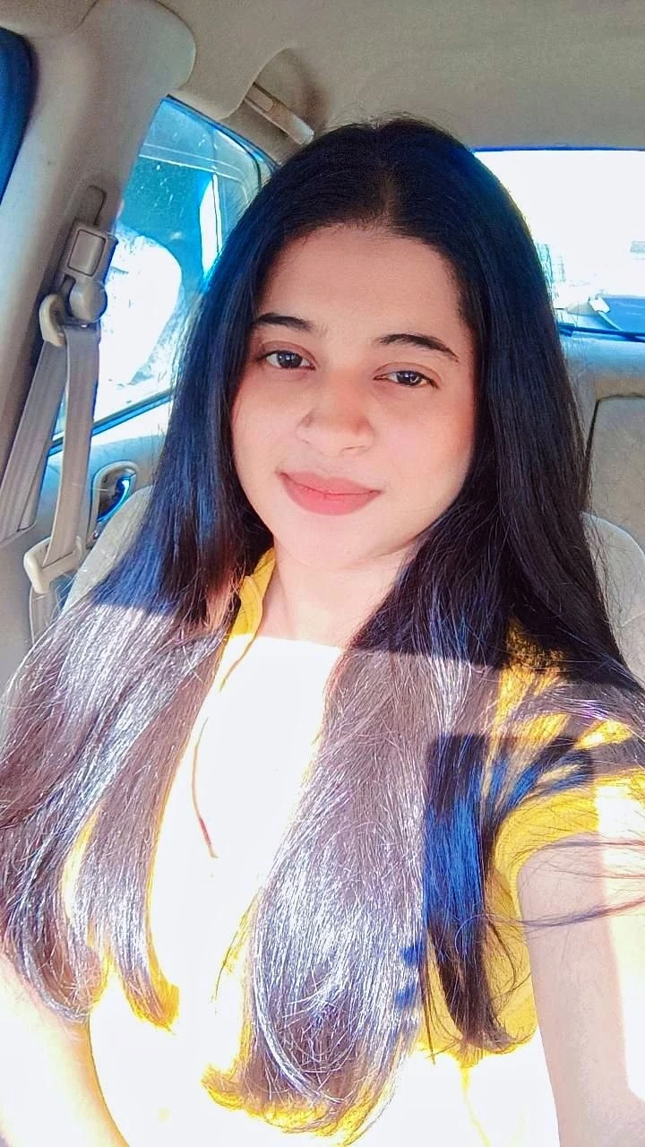 Cam Show & Real Meet Independent Girl – Indian escort in Mumbai — 1 / 5