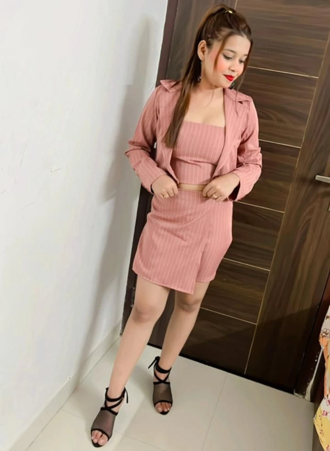 GFE & Real meet, cam session – Indian escort in Pune — 2 / 6