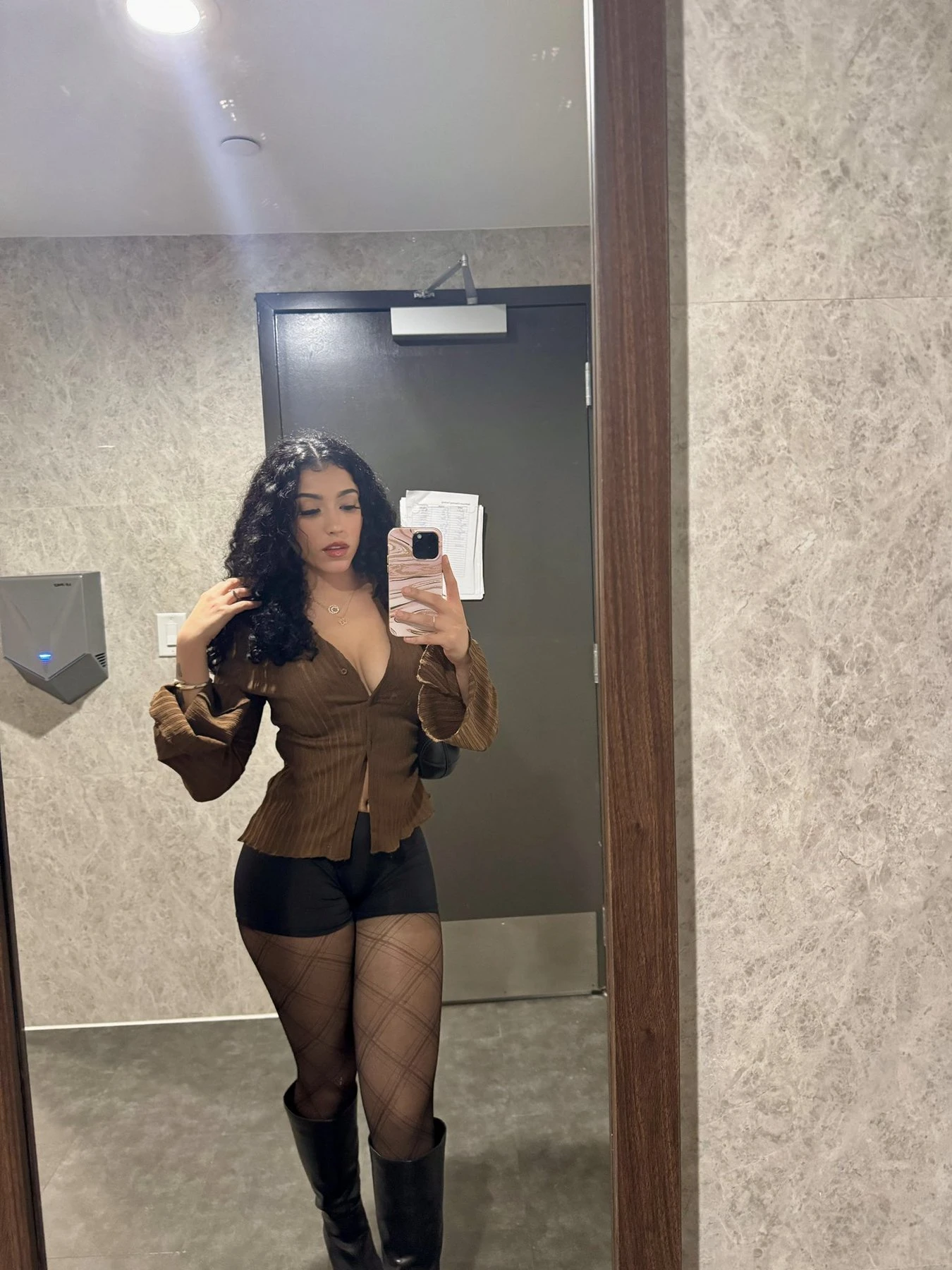 Rachel – British escort in Mumbai — 1 / 5