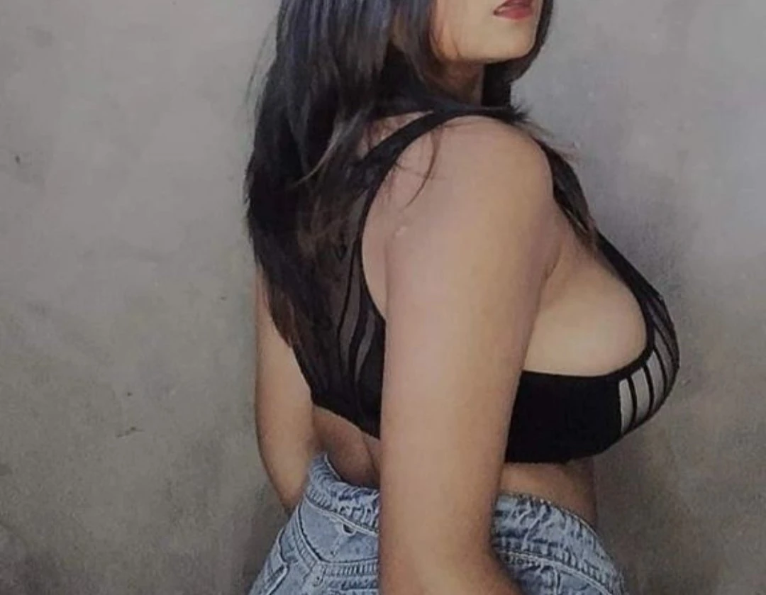 Anushka – Indian escort in Chennai — 2 / 10