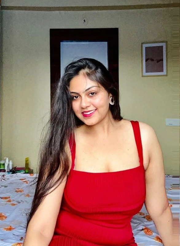 Yamini Mhatre – Indian escort in Navi Mumbai — 3 / 4