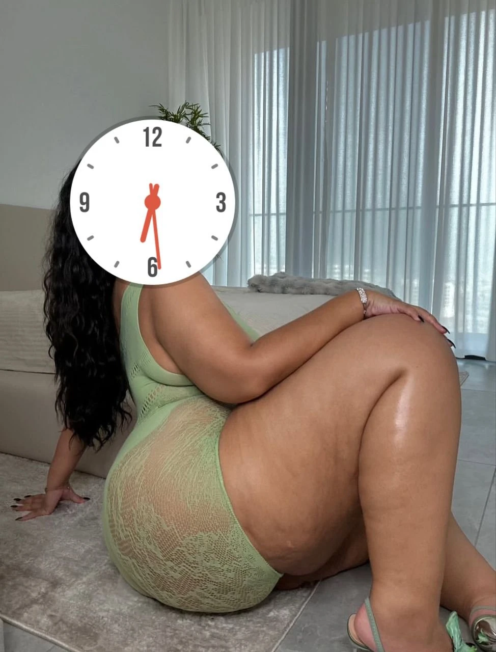Honey – Luxembourger escort in Dakar — 3 / 4