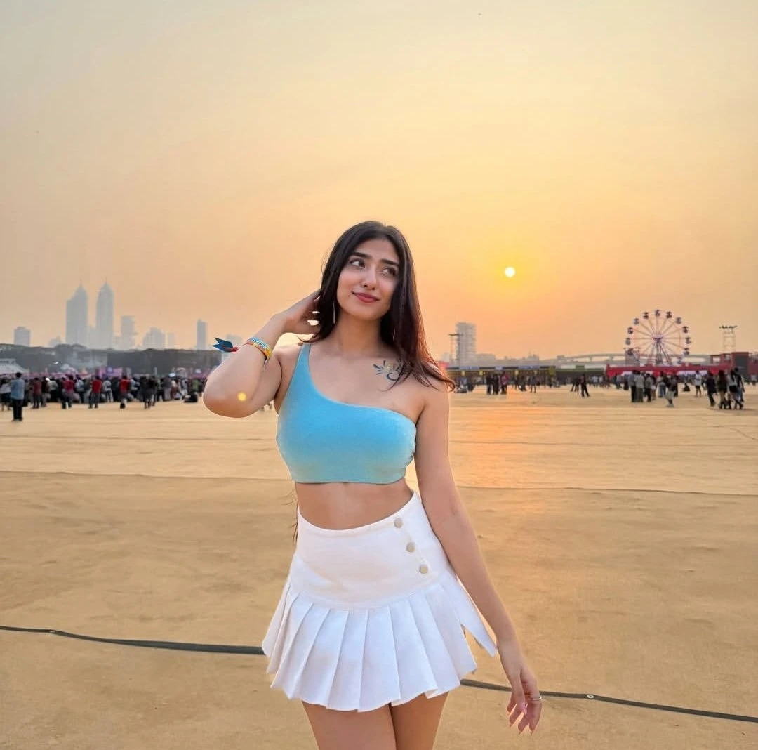 Saniya – Indian escort in Hyderabad — 2 / 9