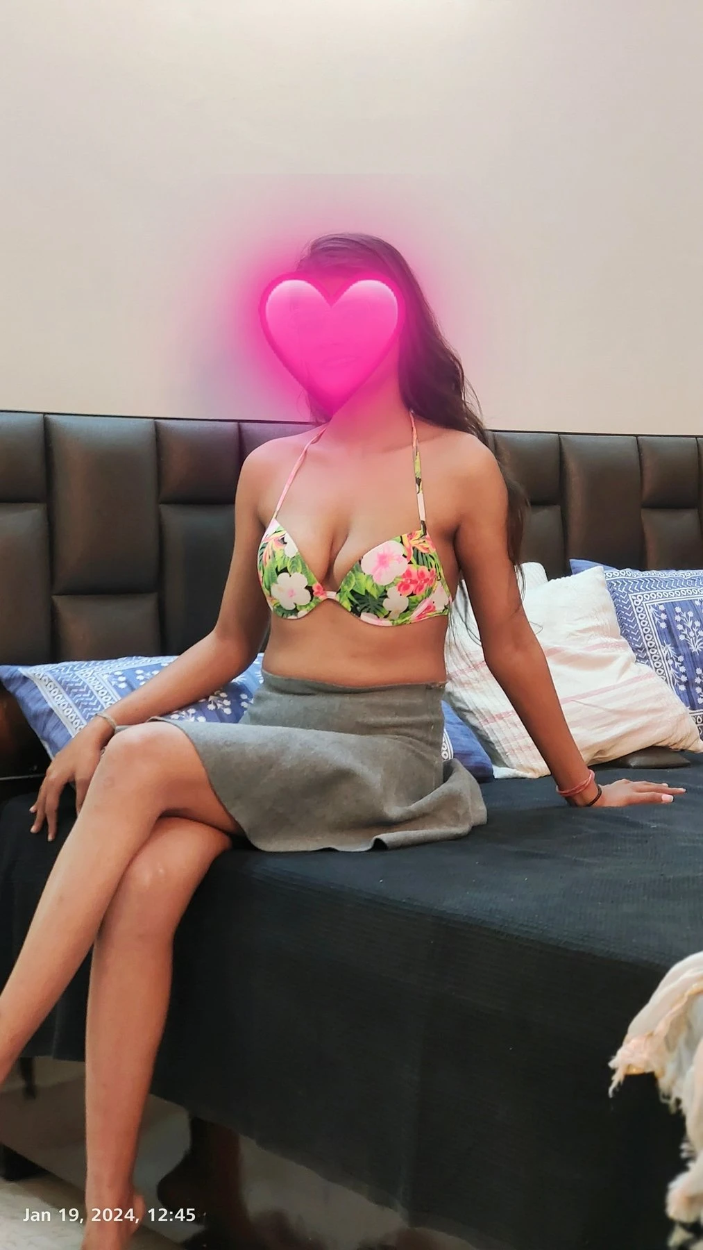 Diksha Sood New no. – Indian escort in New Delhi — 3 / 8
