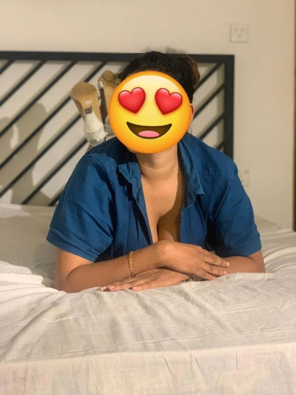 Currie Amanda Panandu – Sri Lankan escort in Colombo — 2 / 3