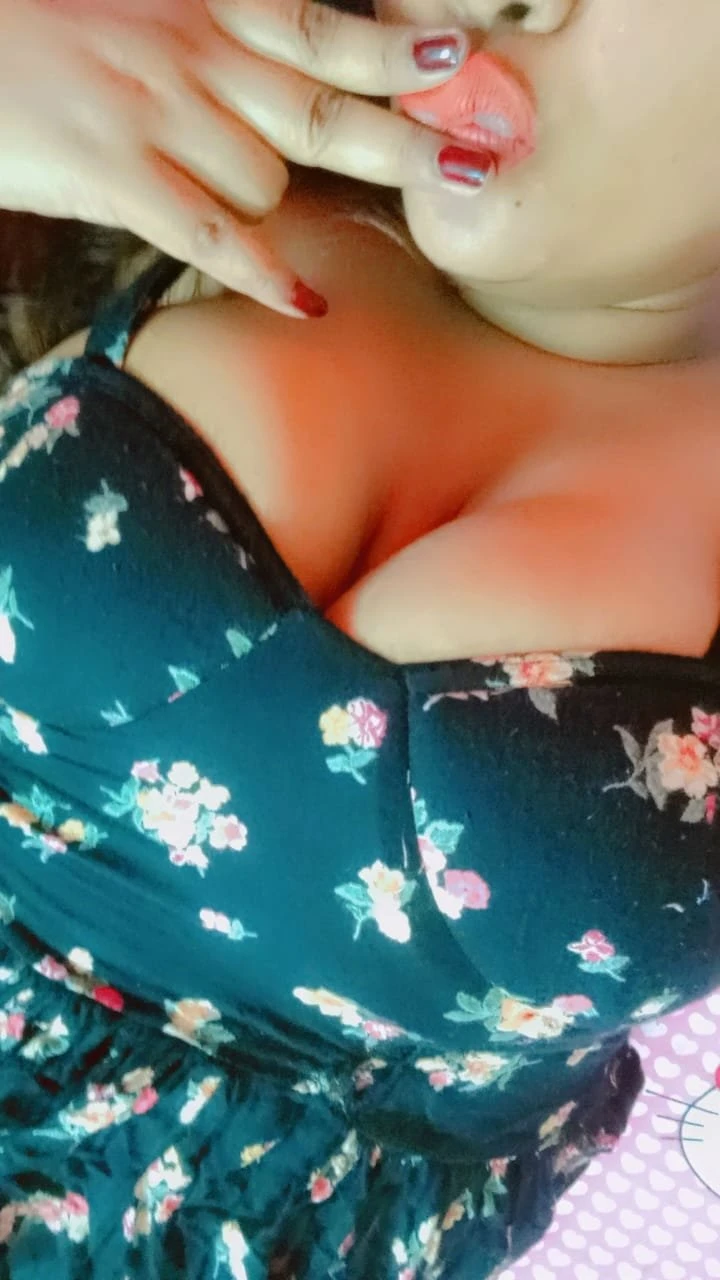 Nidhi Roy Video cl service – Indian escort in New Delhi — 10 / 13