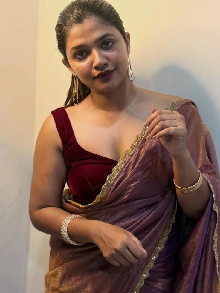I Am Independent Khushi – escort in New Delhi — 1 / 2